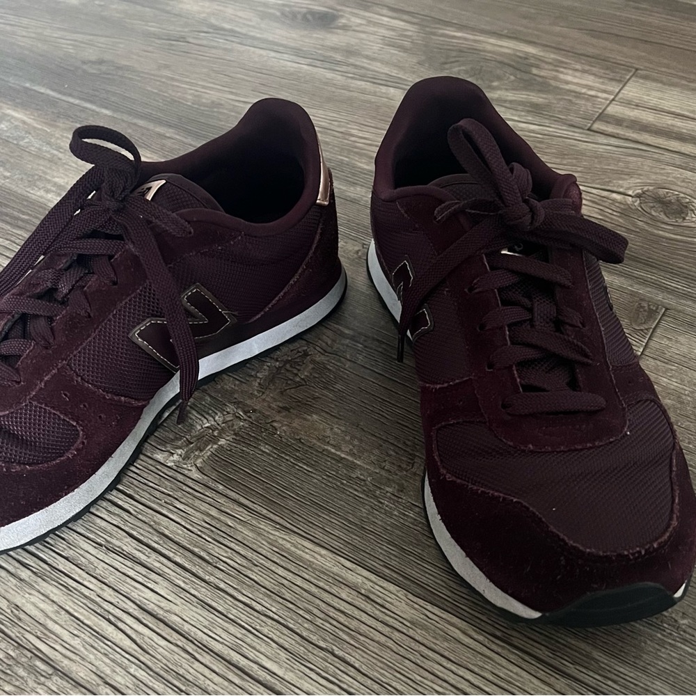 New Balance Sneakers. Size 10. Purple